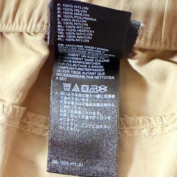 The North Face size M Tan convertible Cargo Pants for Outdoor Adventures - Picture 11 of 14